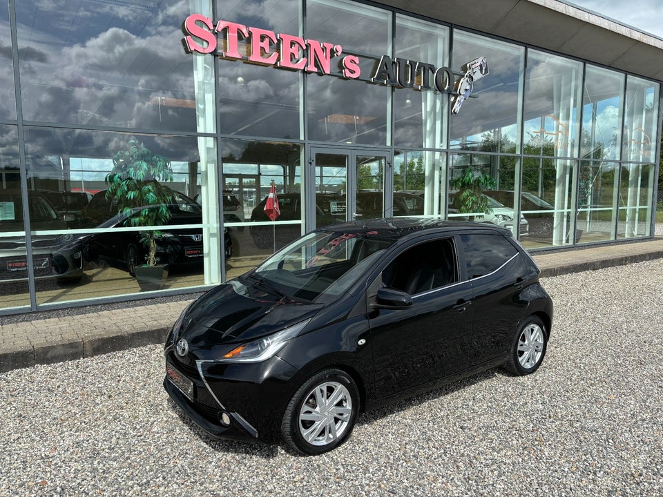 Toyota Aygo 1,0 VVT-i x-black 5d