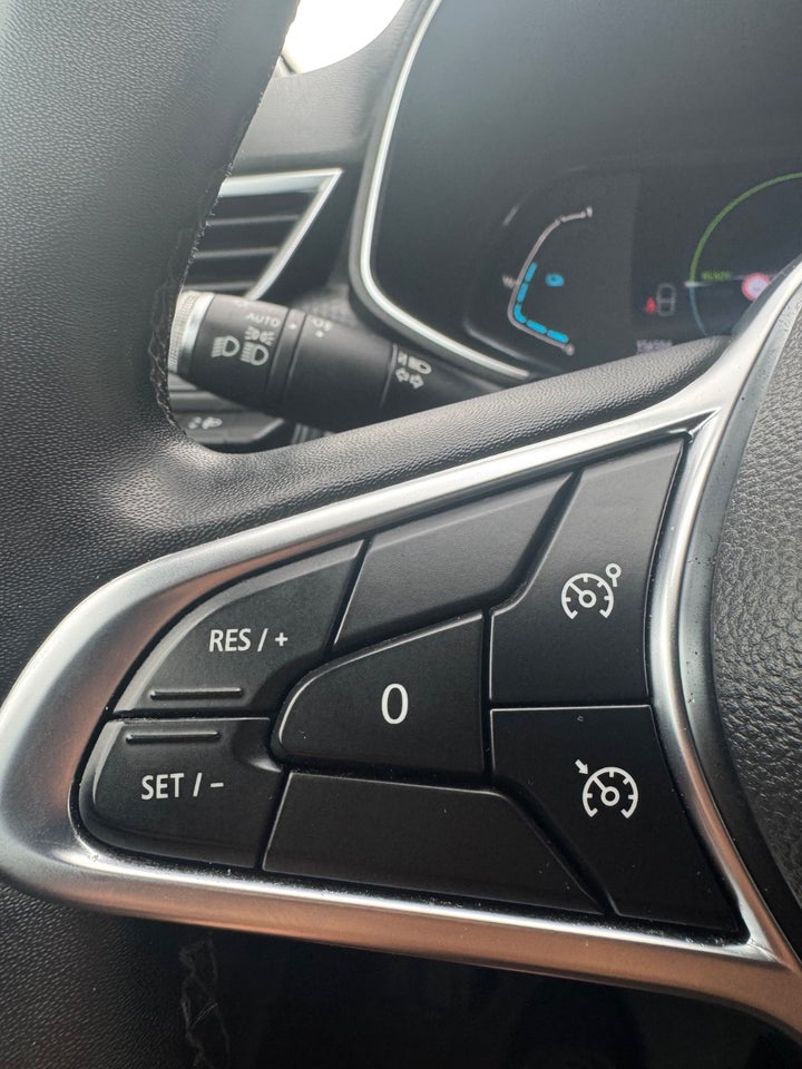 Renault Clio V 1,6 E-Tech Intens 5d