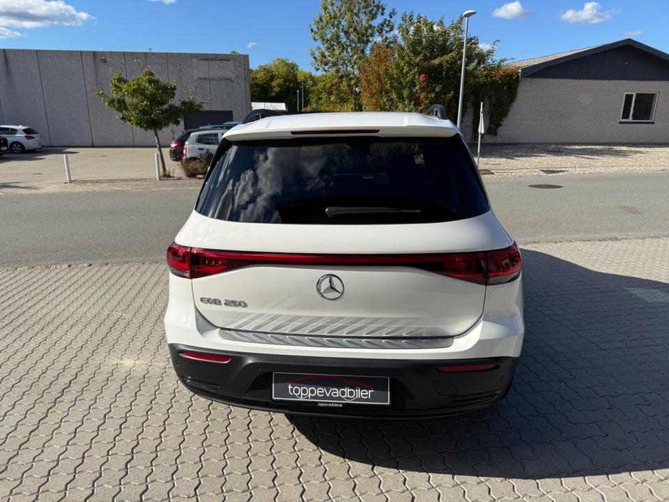 Mercedes EQB250 Progressive 5d