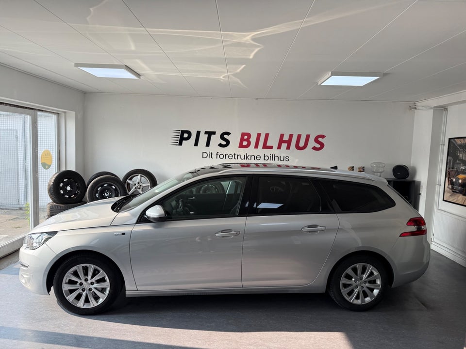 Peugeot 308 1,6 BlueHDi 120 Style Sky EAT6 5d