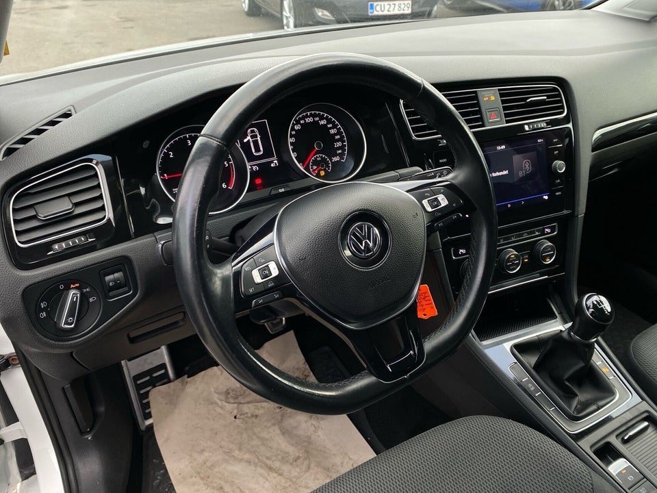 VW Golf VII 1,6 TDi 105 Comfortline BMT 5d