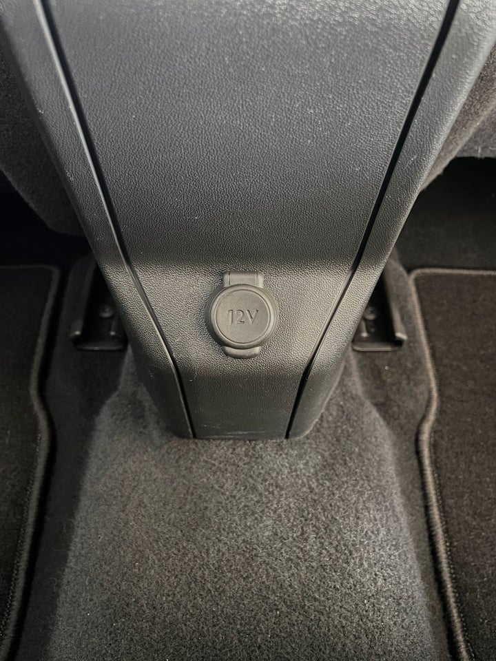 Peugeot 2008 1,2 e-THP 110 Allure 5d