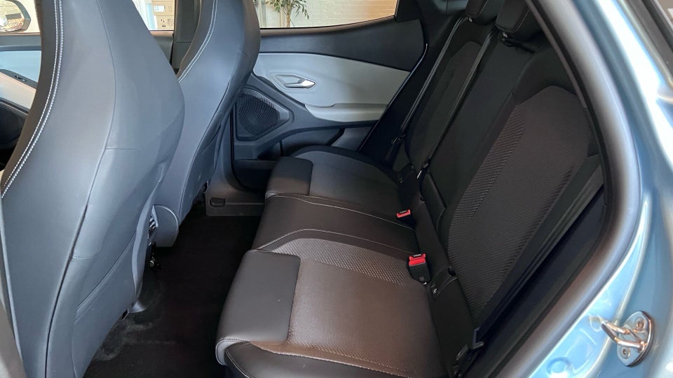 Ford Explorer 77 Select Extended Range 5d
