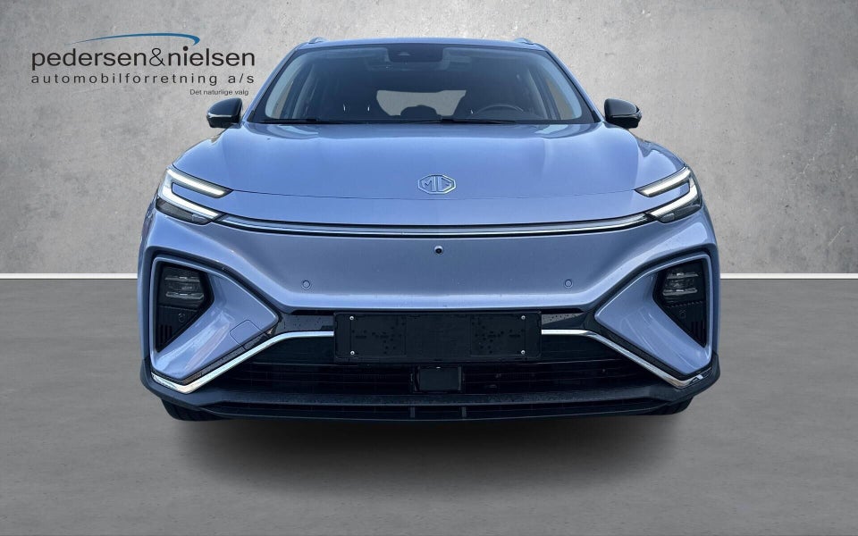 MG Marvel R Luxury 5d