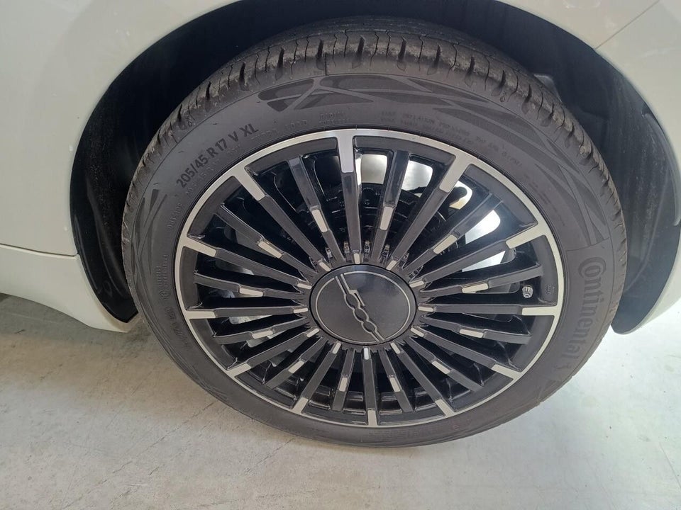 Fiat 500e 42 la Prima Sky 3d