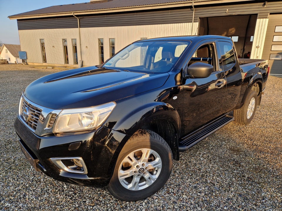 Nissan Navara 2,3 dCi 160 King Cab Acenta 2d