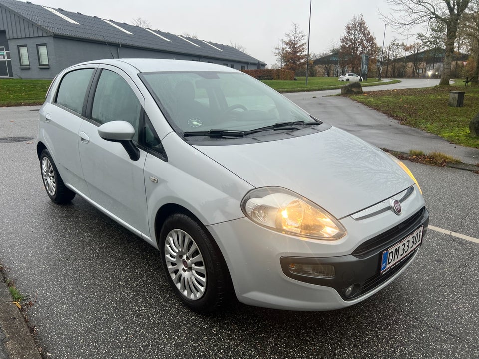 Fiat Punto Evo 1,4 M-Air 105 Dynamic 5d