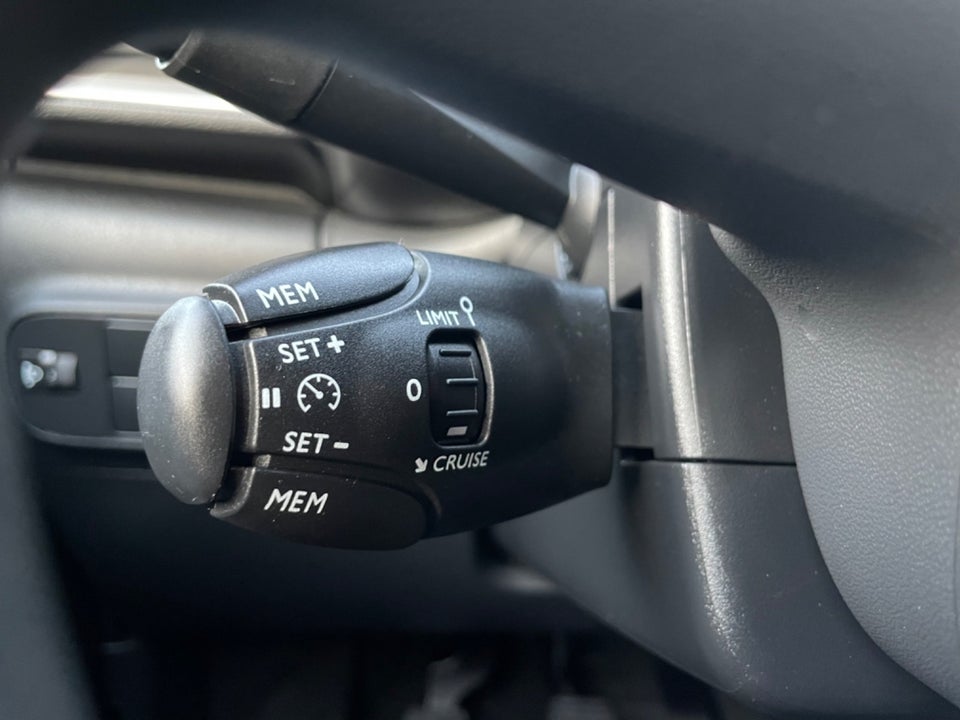 Citroën C3 1,2 PureTech 83 Shine 5d