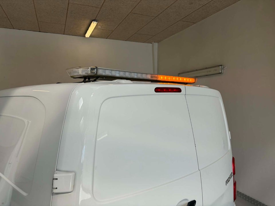 Toyota ProAce 2,0 D 122 Medium Comfort Master aut. 5d