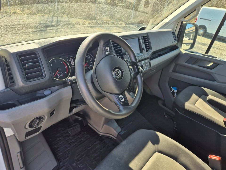 VW Crafter 35 2,0 TDi 140 Kassevogn L4H3 aut.