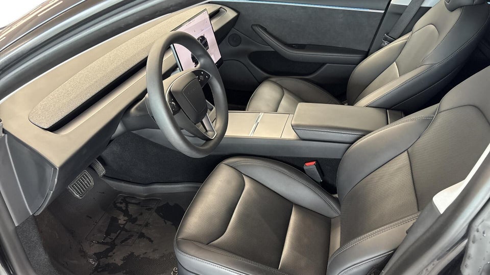 Tesla Model 3 Long Range AWD 4d