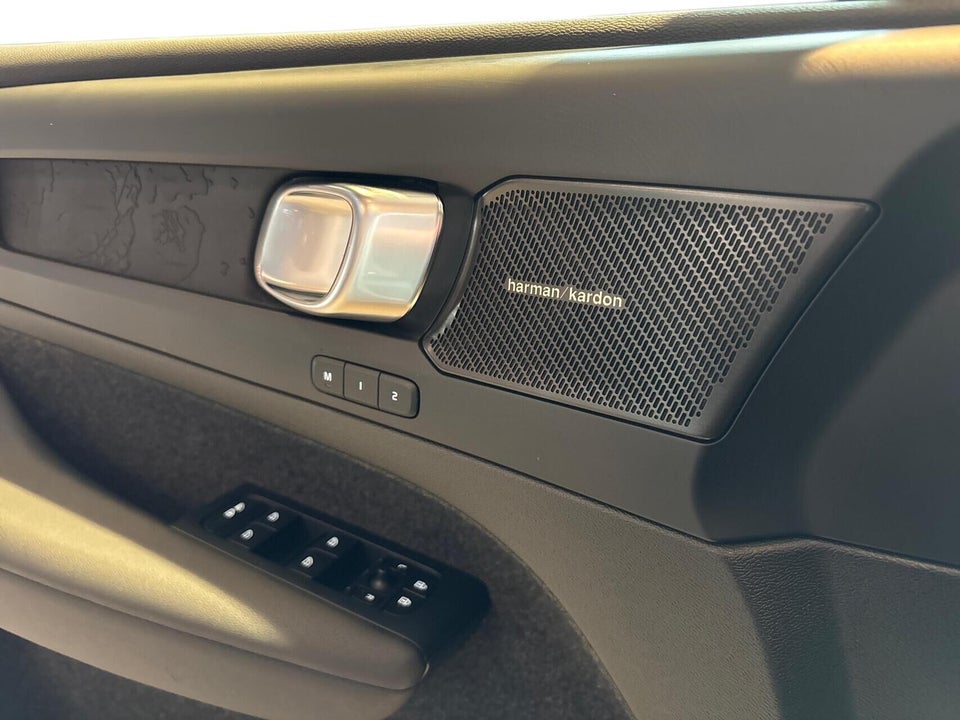 Volvo EX40 Extended Range Ultra 5d