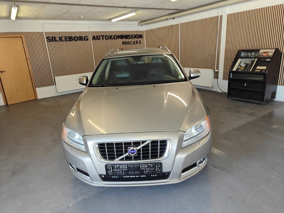 Volvo V70 2,4 D5 185 R-Design aut. 5d