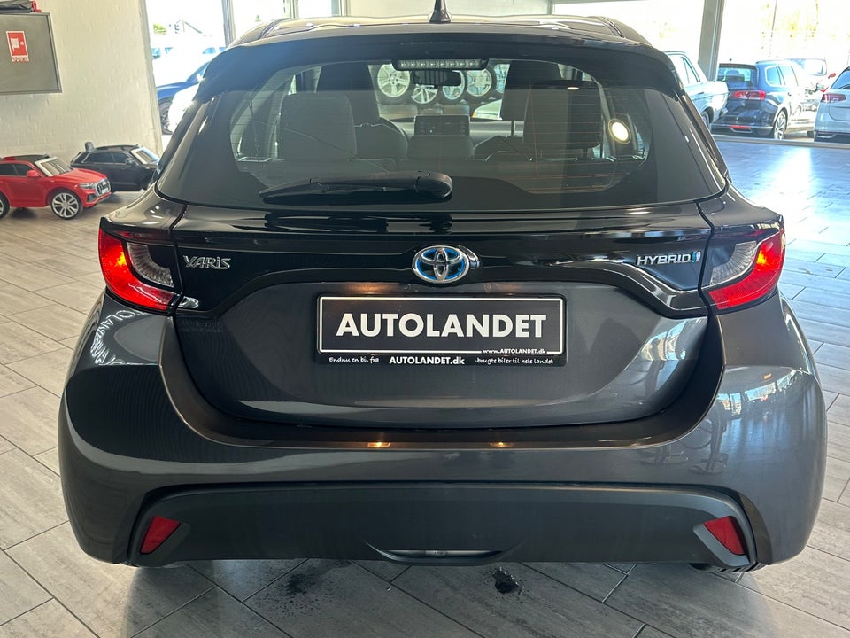 Toyota Yaris 1,5 Hybrid H1 e-CVT 5d