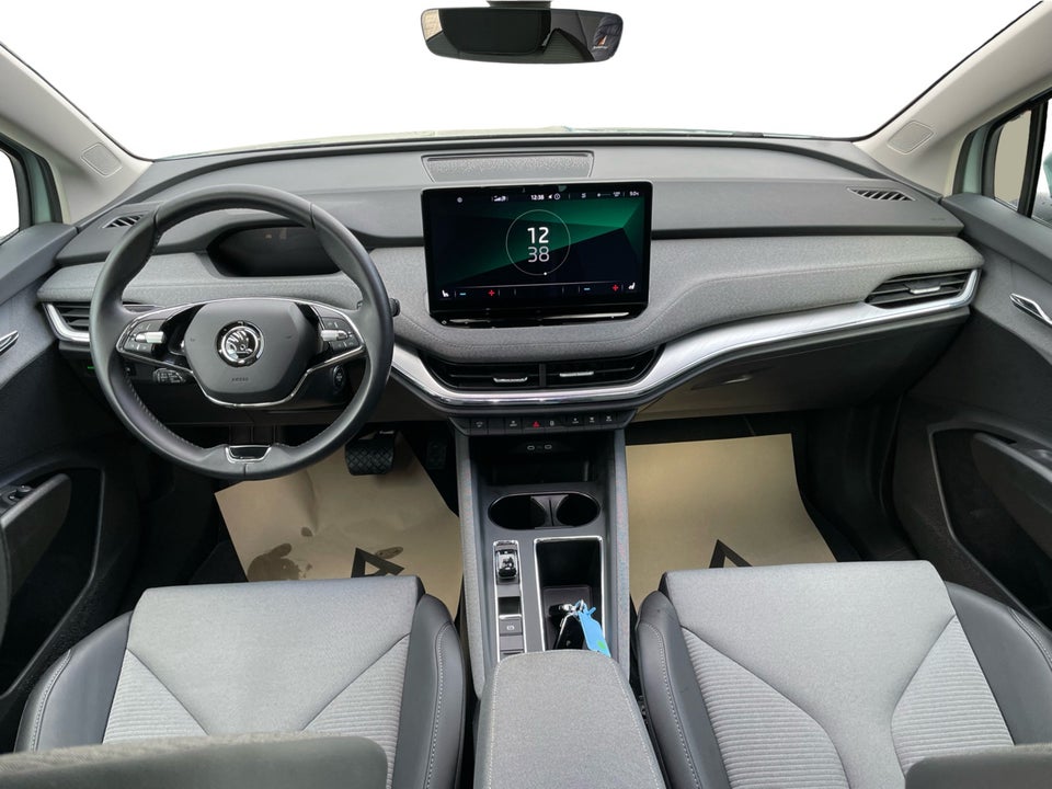 Skoda Enyaq 60 iV Plus 5d