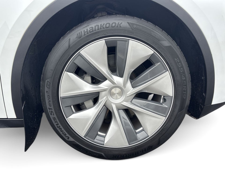 Tesla Model Y RWD 5d