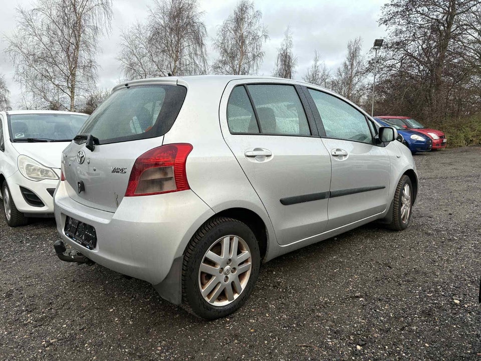 Toyota Yaris 1,4 D-4D Luna 5d