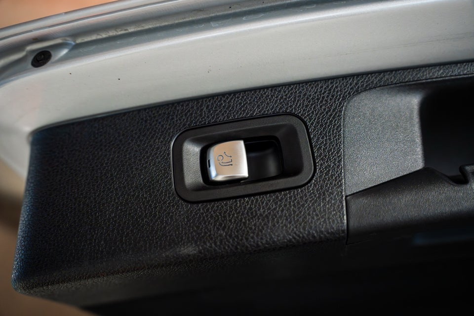 Mercedes E220 d 2,0 aut. 4Matic 4d