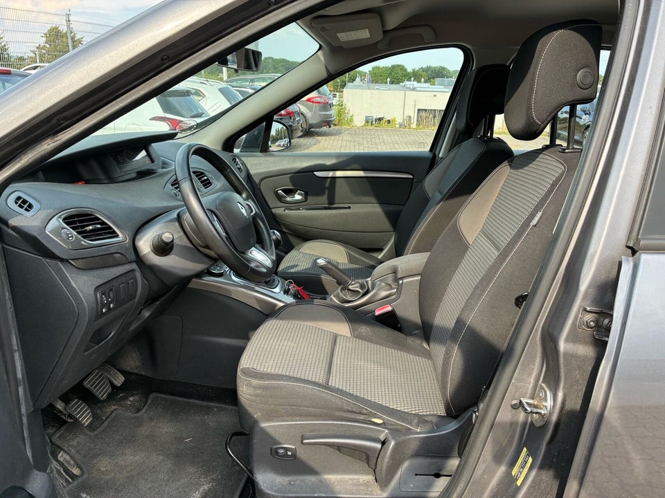 Renault Scenic XMod 1,6 16V Expression 5d