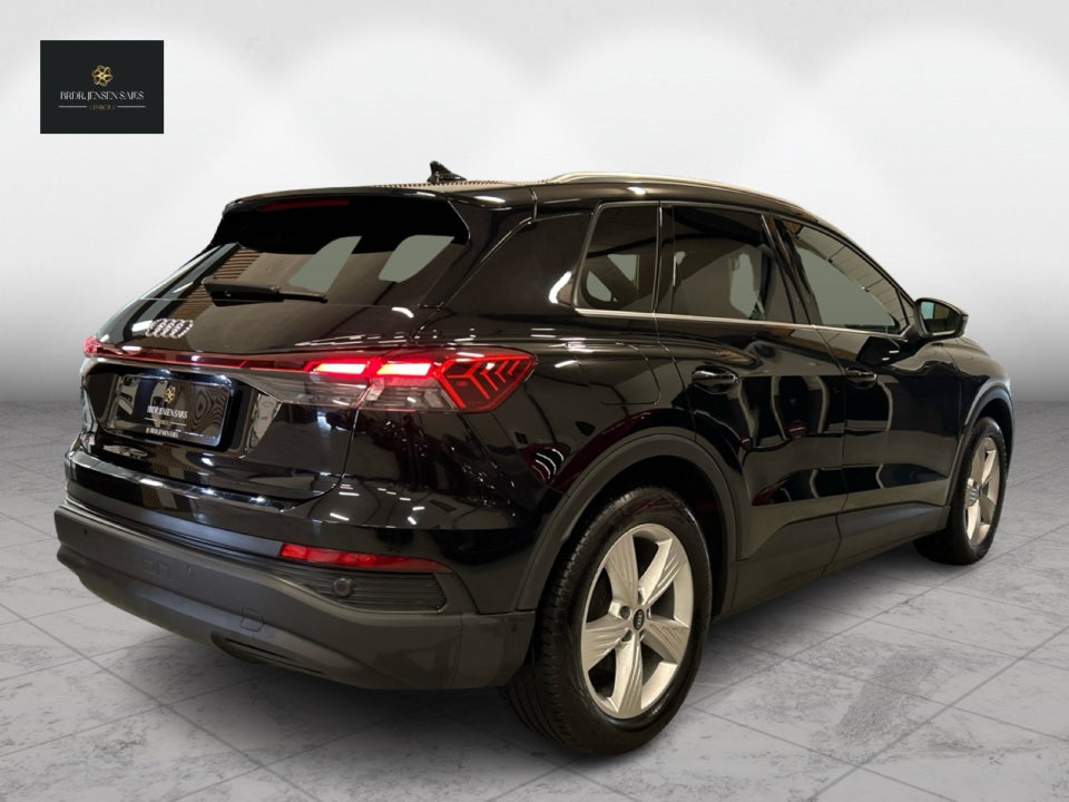 Audi Q4 e-tron 40 S-line 5d