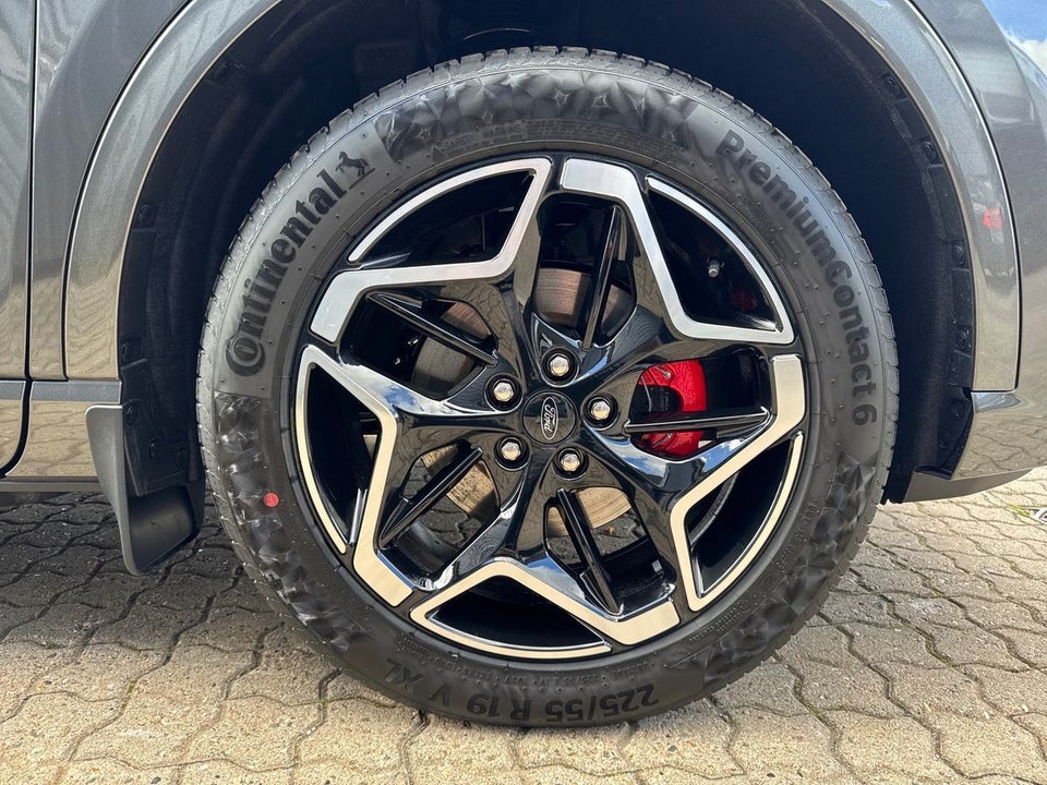 Ford Kuga 2,5 PHEV ST-Line X CVT 5d