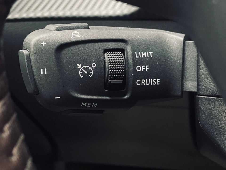 Peugeot 208 1,2 PureTech 100 Allure 5d