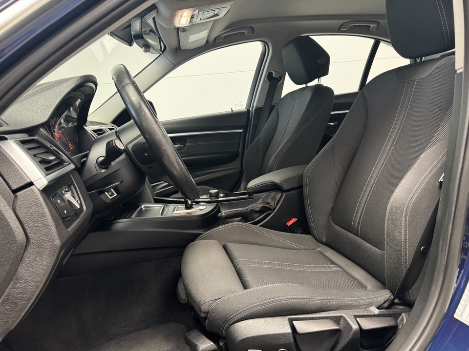 BMW 320i 2,0 Sport Line aut. 4d