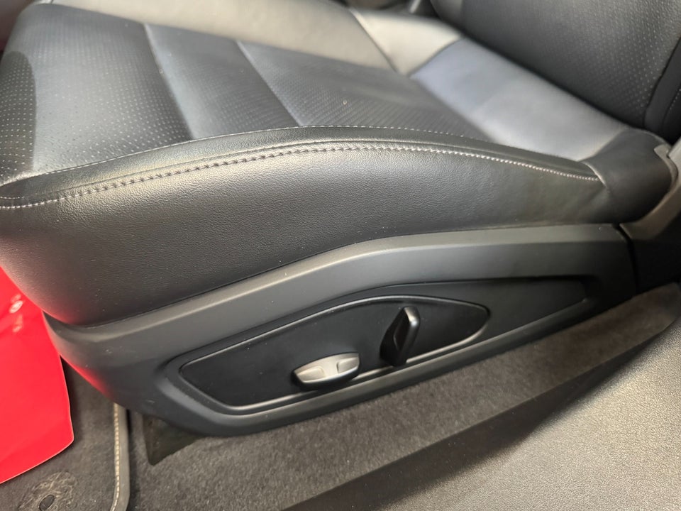 Porsche Taycan Performance+ 4d