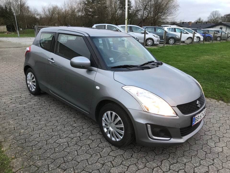 Suzuki Swift 1,2 Dualjet Club 3d