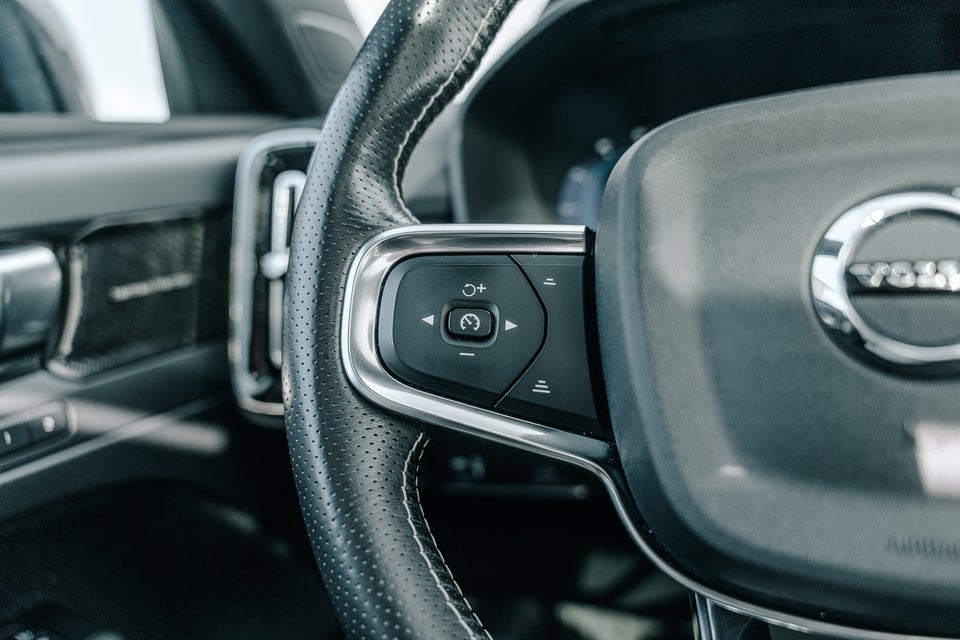 Volvo XC40 P8 ReCharge Twin R-Design 5d