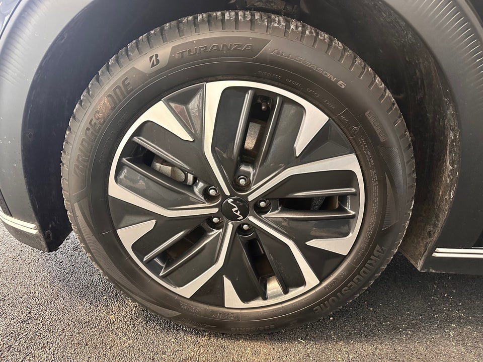 Kia EV6 77 Long Range Active Business 5d