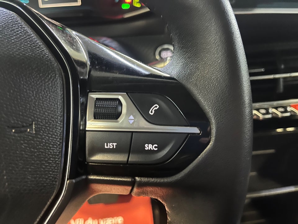 Peugeot e-208 50 Style 5d