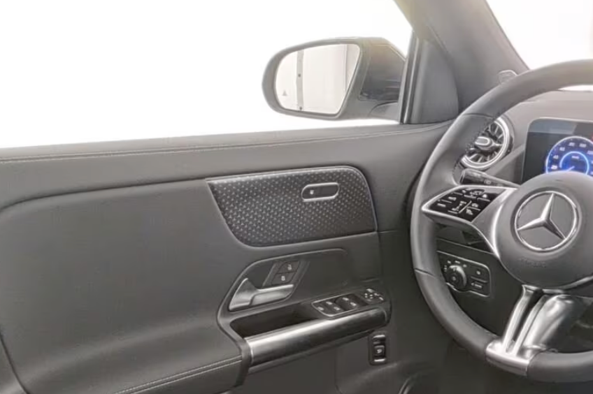 Mercedes EQA250+ Progressive Advance 5d