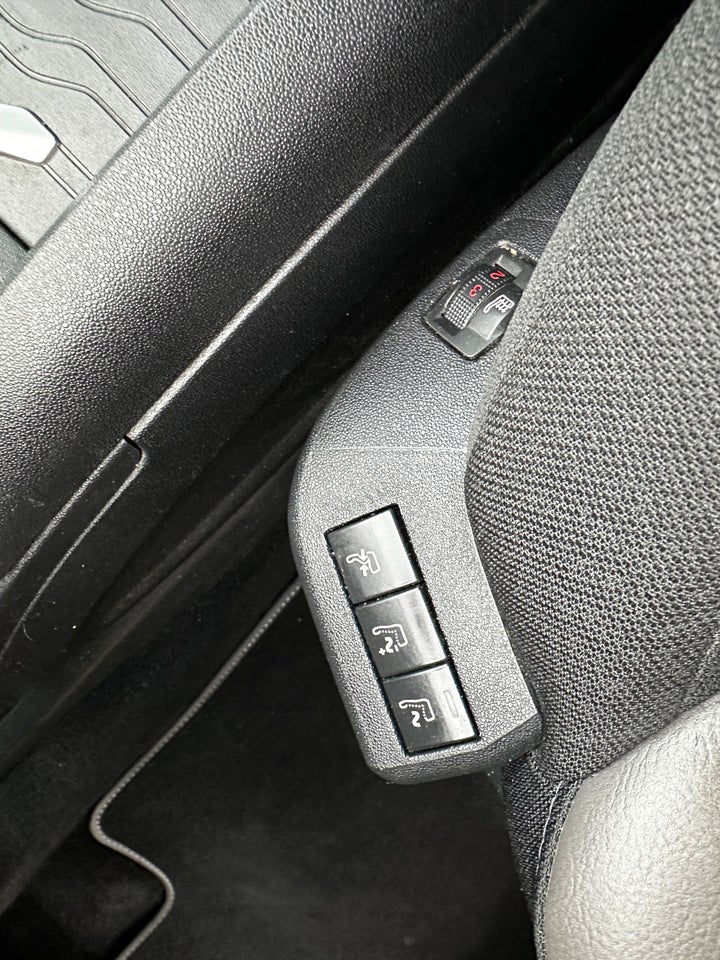 Citroën Grand C4 SpaceTourer 1,5 BlueHDi 130 Intensive+ EAT8 Van 5d