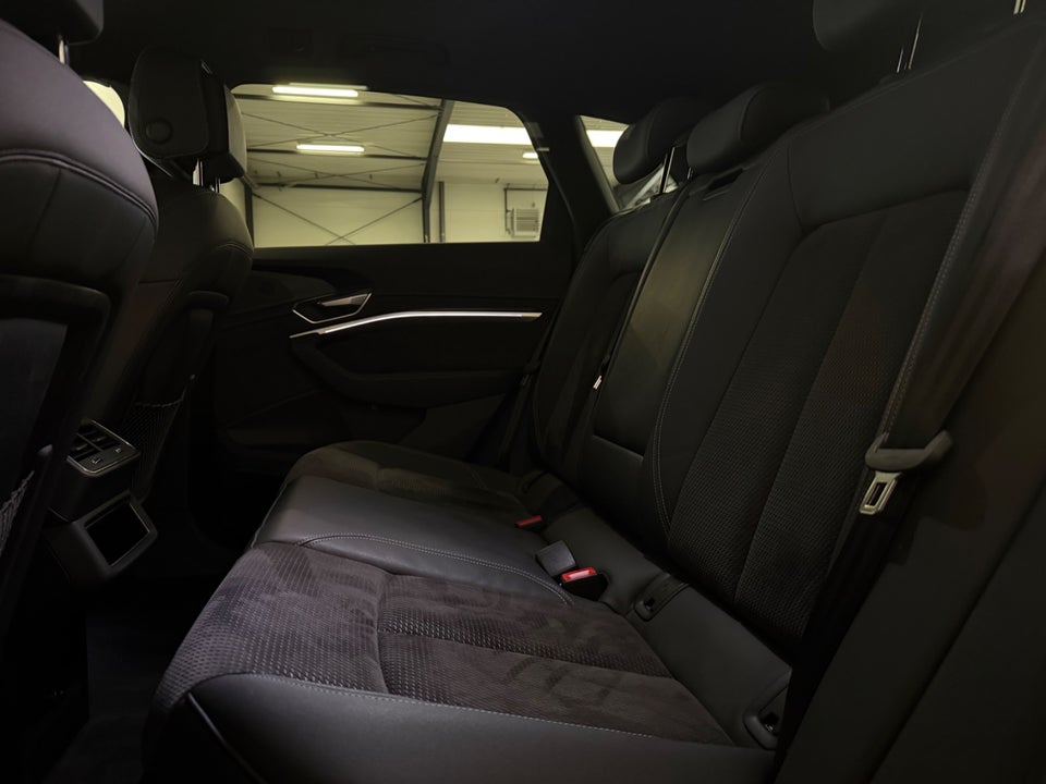 Audi e-tron 55 S-line quattro 5d