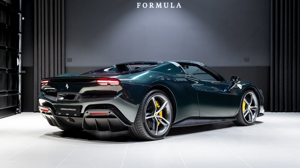 Ferrari 296 GTS 2,9 DCT 2d