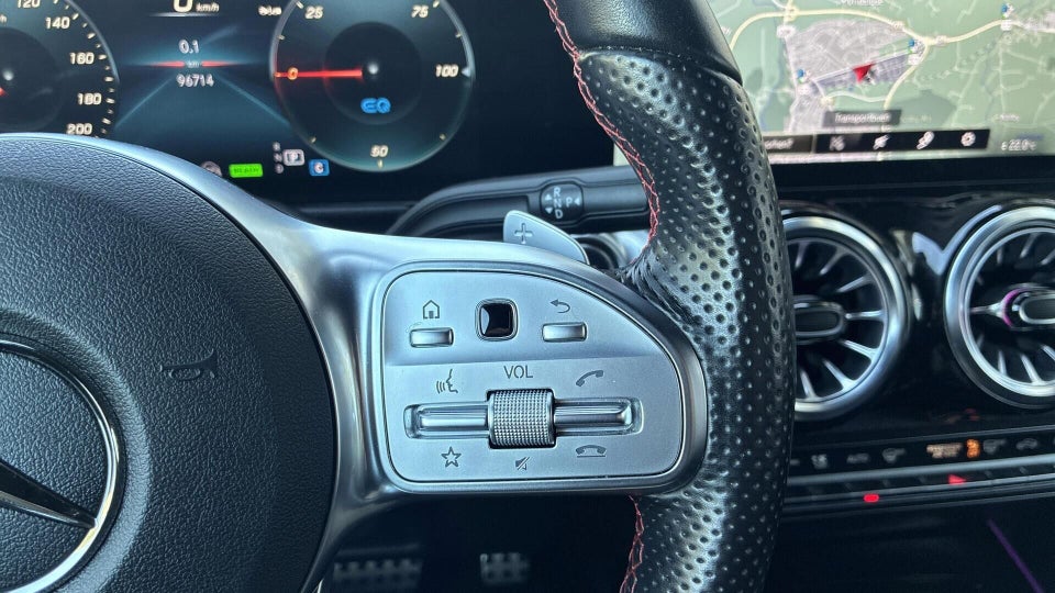 Mercedes EQB250 AMG Line 5d