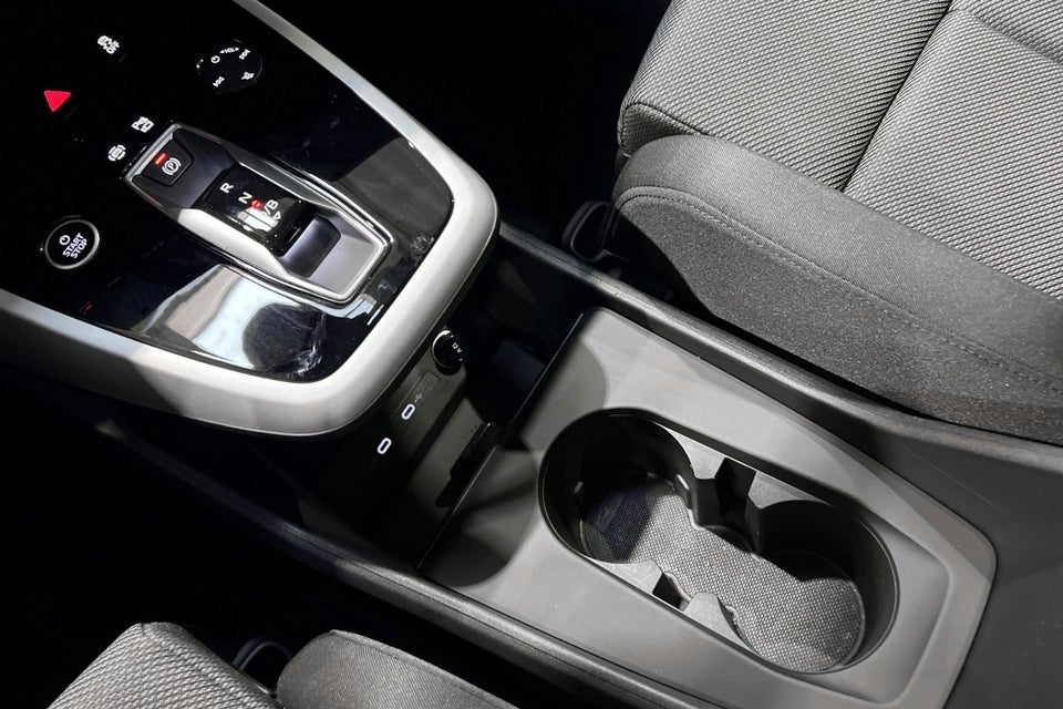 Audi Q4 e-tron 40 Progress 5d