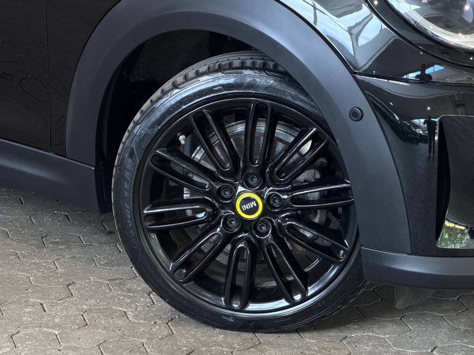 MINI Cooper SE Classic Trim 3d