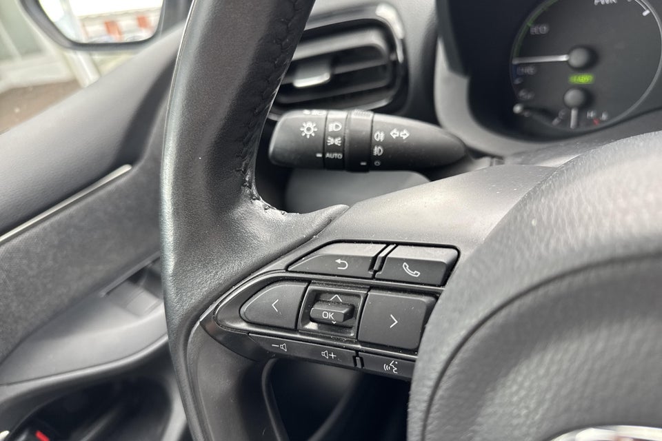 Toyota Yaris 1,5 Hybrid H1 e-CVT 5d