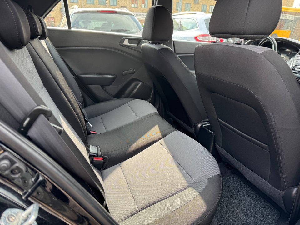 Hyundai i20 1,25 Fresh 5d