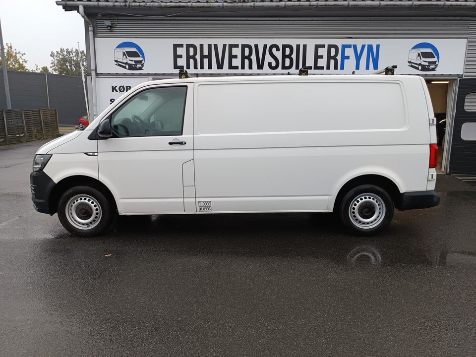 VW Transporter 2,0 TDi 114 Kassevogn lang BMT