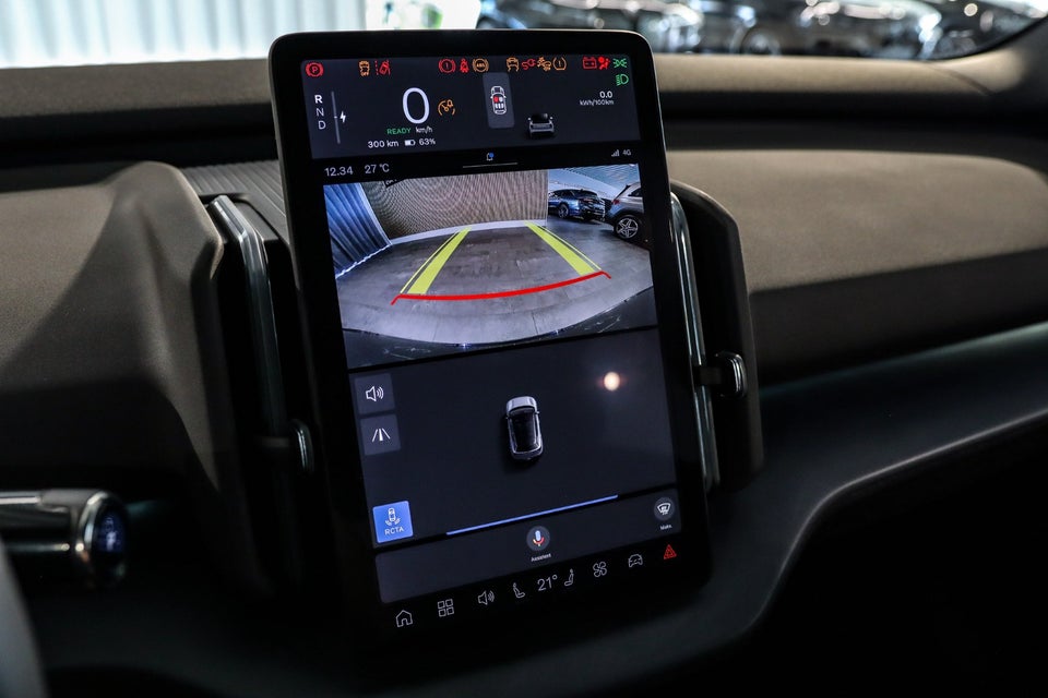 Volvo EX30 Extended Range Plus 5d