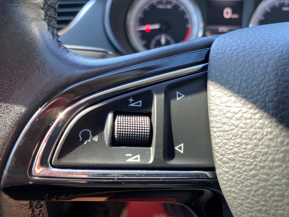 Skoda Octavia 2,0 TDi 150 Celebration Combi DSG 5d