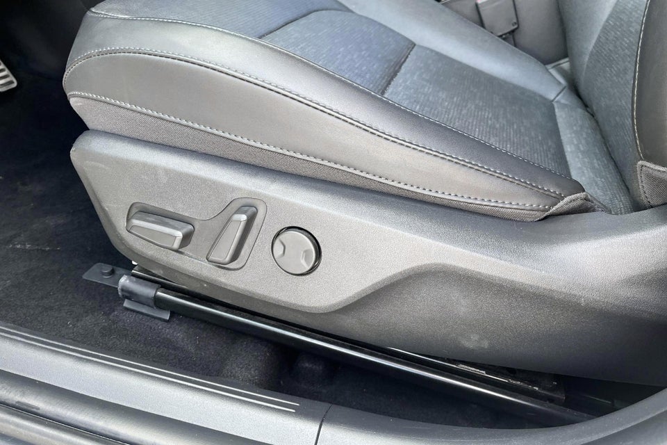 Kia Niro 64 EV Premium 5d