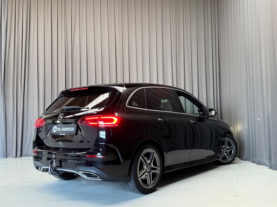 Mercedes B220 d 2,0 AMG Line aut. 5d