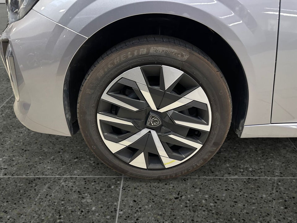 Peugeot e-208 50 Style 5d
