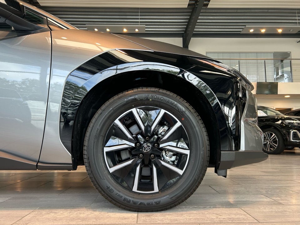 Toyota bZ4X 73 Executive 5d