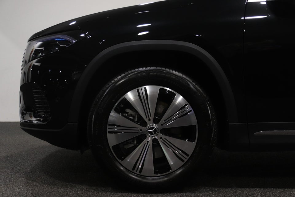 Mercedes EQA300 Progressive 4Matic 5d