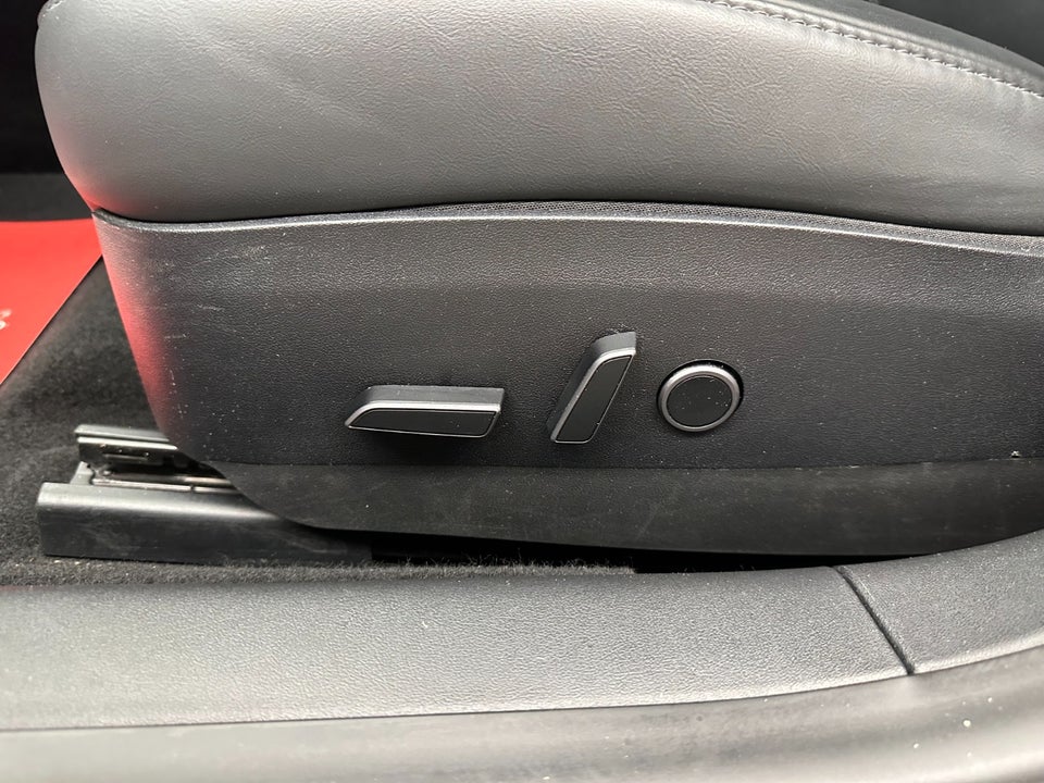 Tesla Model 3 Long Range RWD 4d